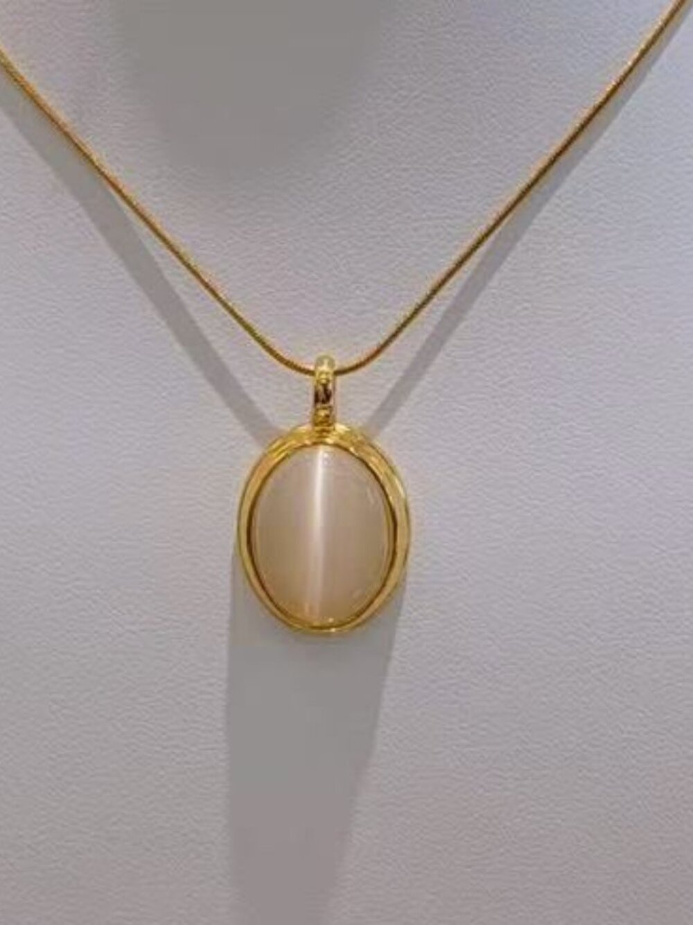 Gold Tone White Oval Pendant Necklace, Elegant Minimalist Jewelry for Women - Picture 2 of 3